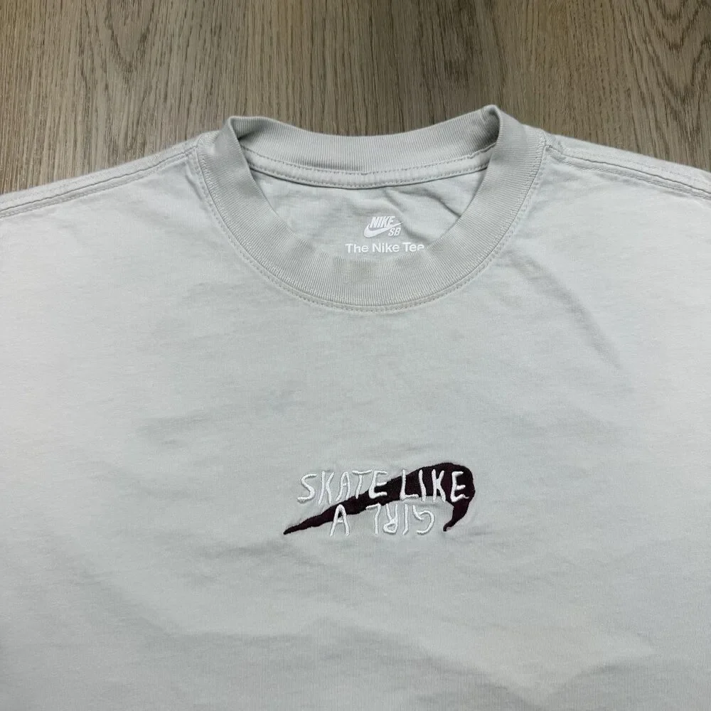 Nike SB Shirt Mens Medium White Skate Like A Girl Graphic Skateboarding Tee
